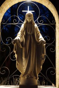 statue-mary